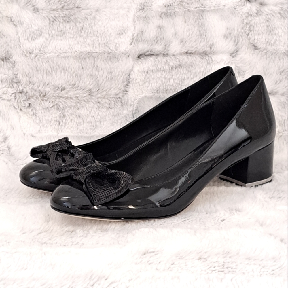 Michael Kors black dress holiday bow 2in heel pumps shoes. Size 9. Fits 8.5